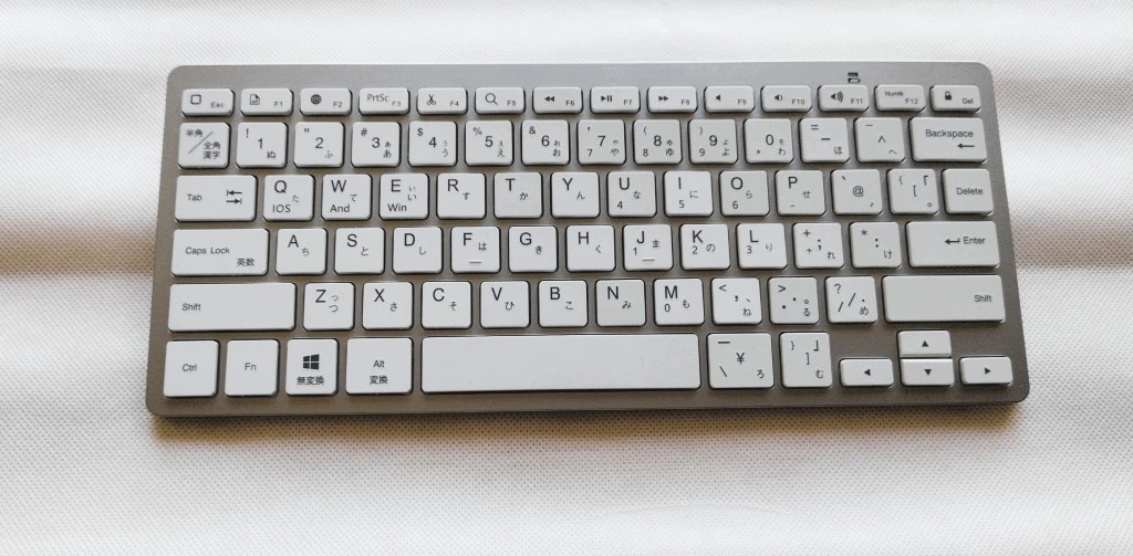 スリーコインズで買ったBluetoothワイヤレスキーボード